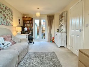 Lounge- click for photo gallery